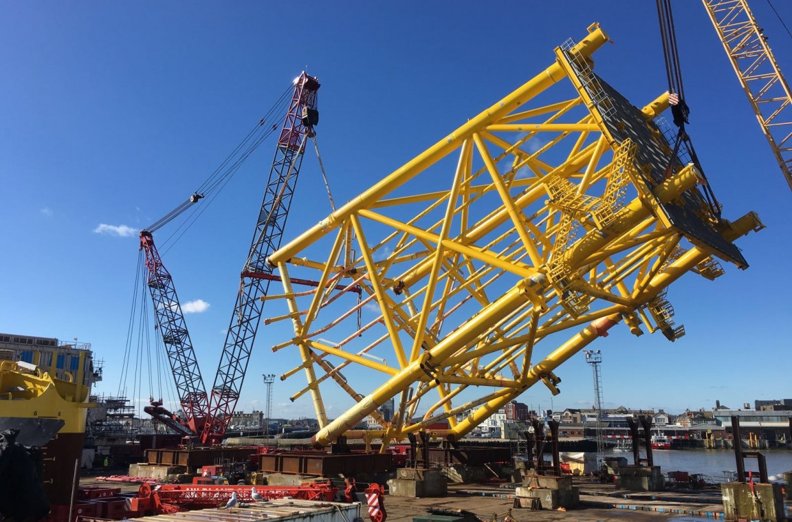 986 Tonne Jacket Rolled up in Lowestoft – DWLS